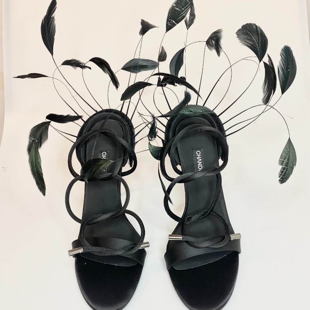 Feather heels *Detachable Feathers Satin * sexy 4.5cm heel * Comes w/Box